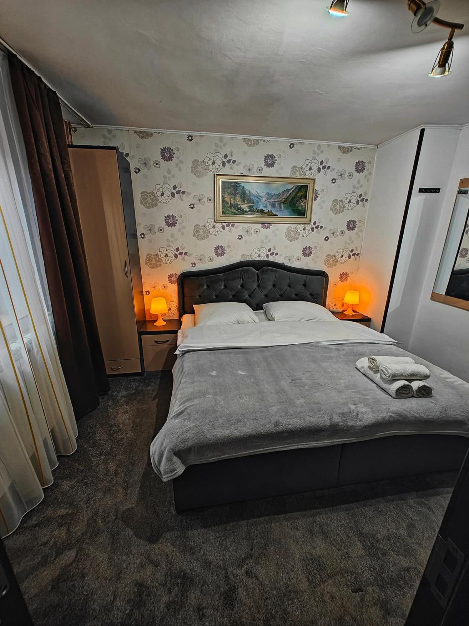 Casa Miclau Appartement Băile Herculane Buitenkant foto